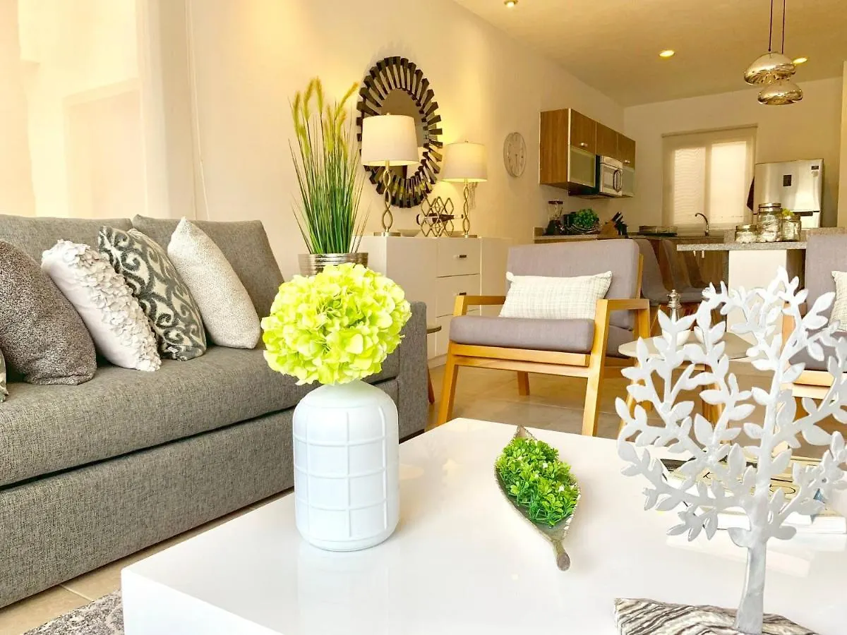 Sleeps 4-6-Amazing 2 Bedroom Ph With Bbq Jacuzzi Tulum Apartment