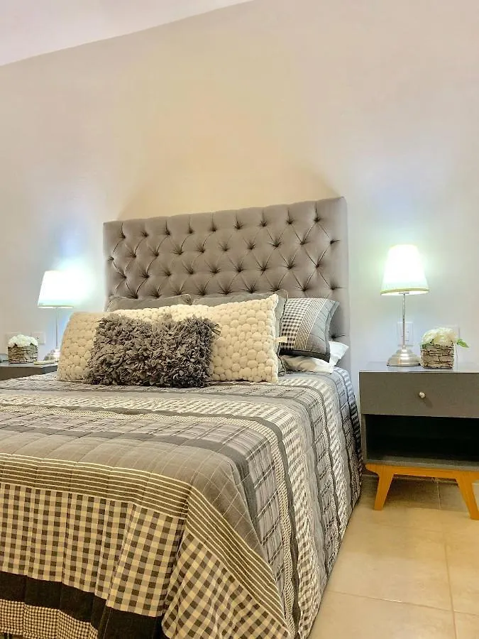Sleeps 4-6-Amazing 2 Bedroom Ph With Bbq Jacuzzi Tulum Apartment