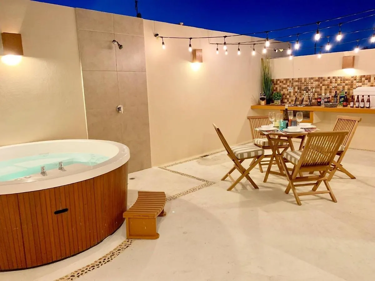 Sleeps 4-6-Amazing 2 Bedroom Ph With Bbq Jacuzzi Tulum Mexiko